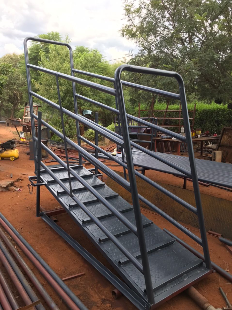 Loading ramp 