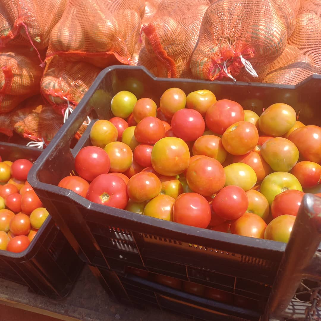 A crate of tomatoes 300