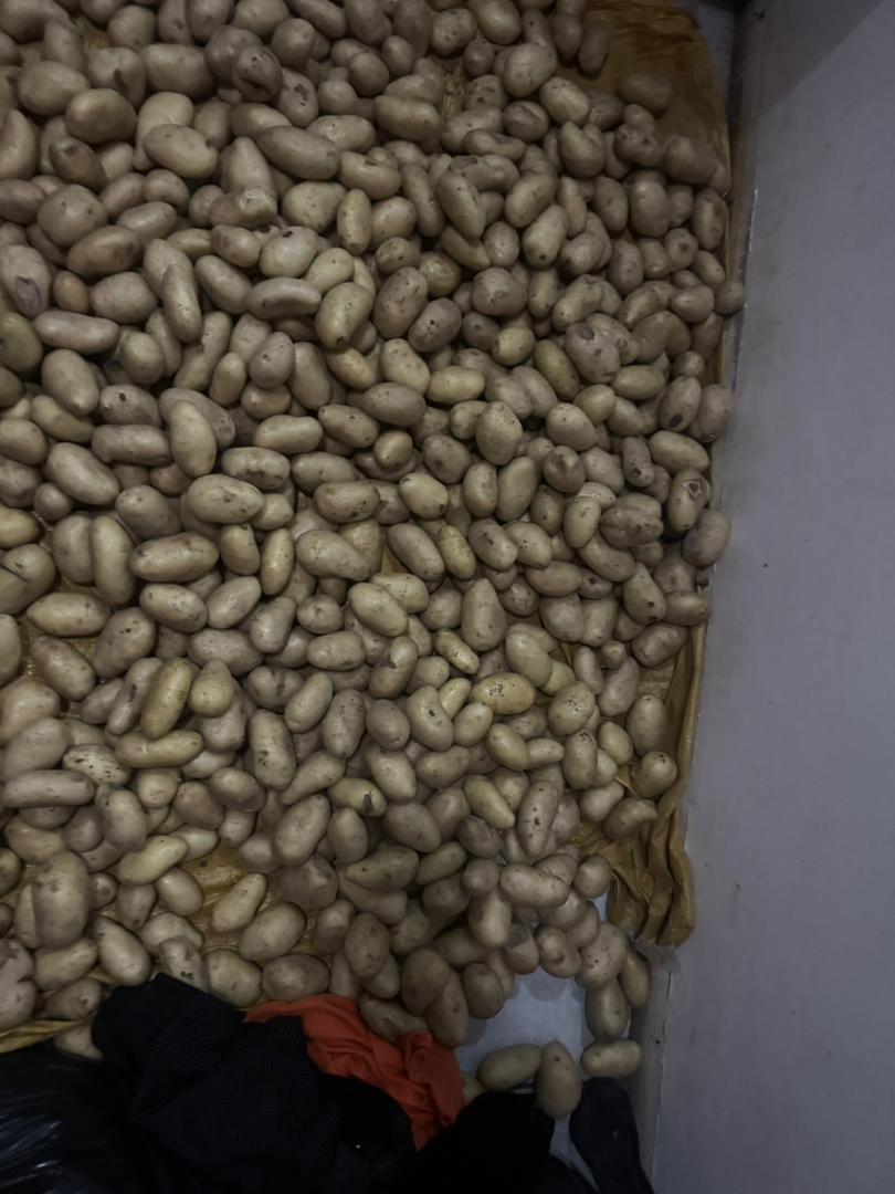 5kg Potatoes: Baby potatoes( 30-50g) P50, Small potatoes(51-89g) P60, Medium potatoes (90-150g) P70, Large potatoes (151-220g) P80